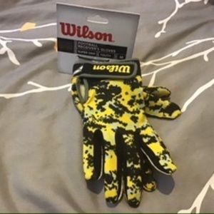 Wilson Youth Football Receiver’s Gloves